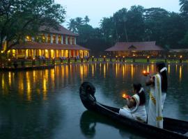 Taj Kumarakom Resort and Spa Kerala, מלון ליד Kumarakom Bird Sanctuary, קומרקום