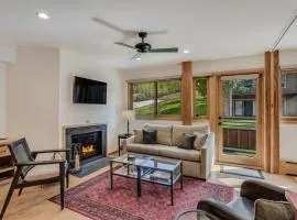 Laurelwood Condominiums 409