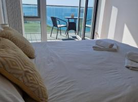 Sea View Apartment at One Lusty Glaze, apartmen di Newquay