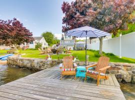 Lakefront Home, Close to Mt Southington!, atostogų būstas mieste Wolcott