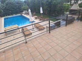 Kantza Private Pool Project, near metro, A 60sm lux pool for your use only, cheap hotel in Leondárion