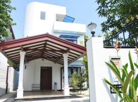Sanmi Home Rentals Battaramulla, hotell i Battaramulla