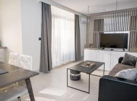 ADIRAMA Apartments Elegant Apartments Walk to the Beach, hotel a Obzor