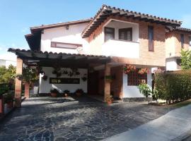 Casa en el retiro, будинок для відпустки у місті Ель-Ретіро