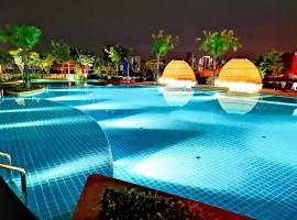 Almas Suites Puteri Harbour by Stayrene, hotel in Nusajaya