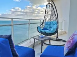 The bleu sea