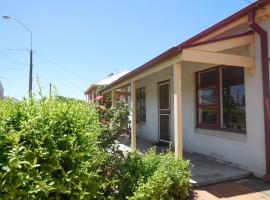 Goolwa Cottage 11 Hutchinson - BYO Linen - Pet Friendly, hotel in Goolwa