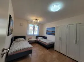 Pension Chen mit 2 Schlafzimmern, EBK, separat Balkon