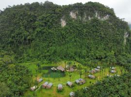 Khaosok Boutique Hideaway - Cliff Tent, hotell i Khao Sok