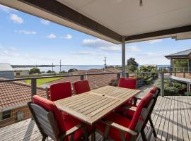 3 at 35 Phillip Island Rd, Hotel in San Remo
