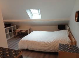 Sous les toits de Dinan, hotel u gradu Denan