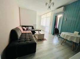 Midtown Apartment: Kırcaali şehrinde bir otel