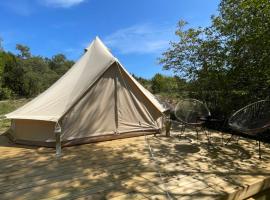 Glamping Tält Mariehamn, perehotell Mariehamnis