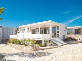 BUQEZ ECOVILLA 59 - DELPHINA
