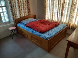 juneli raat homestay pokhara, hotel v destinaci Pókhara
