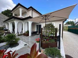 Villa Zonta Apartment Maremi with private jacuzzi, appartement in Buje