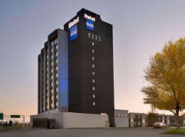 Travelodge by Wyndham Quebec City Hotel & Convention Centre, хотел в Квебек