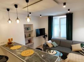 Apartament w centrum miasta przy parku i jeziorze, hotel in Szczecinek