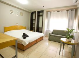 Little Prince Hostel-5 Min Walk To The Beach, hotel en Eilat