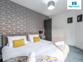 Five Bedroom Spacious Modern House By Keysleeps Short Lets Workington Lake District Beach, hotel din Workington