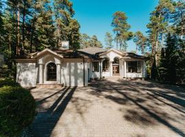 Zemu izmaksu kategorijas viesnīca Beautiful house in Jurmala near the sea Jūrmalā