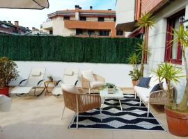 Bajo con impresionante terraza, hotel na may parking sa Castro-Urdiales