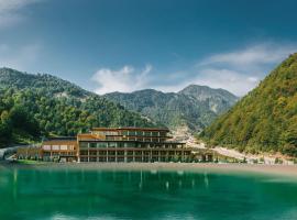 Qafqaz Tufandag Mountain Resort Hotel, hótel í Gabala