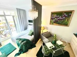 Sea Promenade Luxury Apartment