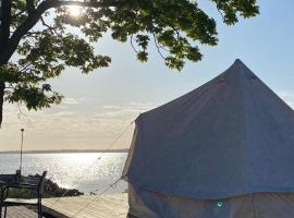 Aspö Glamping, luxury tent in Drottningskär
