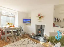 Gerrys Cottage - Quaint Brixham Cottage with Log Burner