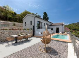 Phos & Physis Luxury Villa, alojamento para férias 