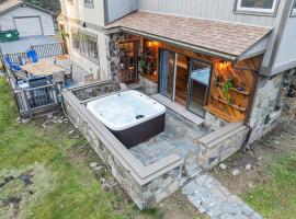 Hot Tub, Firepit, 2 King Beds, Game Room, 200 +mbps, hotel di Hawley