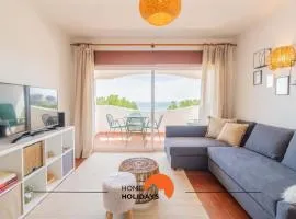 #103 Foxy V by Home Holidays