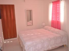 Residencial Lucy, hotel in Boca Chica