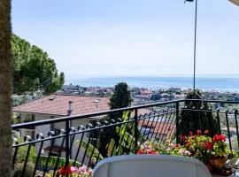 Seaview - Deluxe apartment - Billiard - Pool in July and August - AC in the Bedrooms