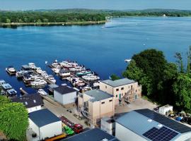 Exklusive Ferienwohnungen an der Havel, hotel con estacionamiento en Werder