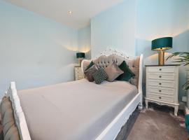 Wembley Luxury Residence- Opulence House, hotel near Stonebridge Park, London