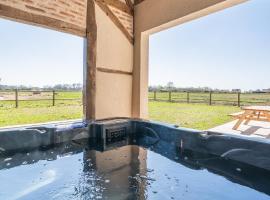 La Grange de Léonie - Gîtes avec Spas privatifs et Piscine, hotel a Vierzon