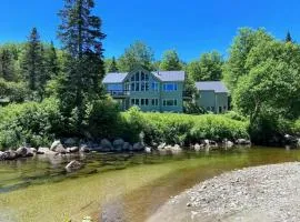 RE90 Rare riverfront family retreat - private slopeside home with AC, fast WiFi, and views