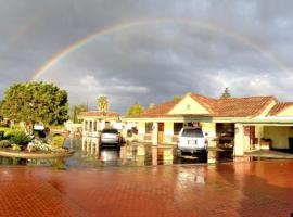 FairBridge Inn & Suites Gateway to Yosemite, hotel di Merced