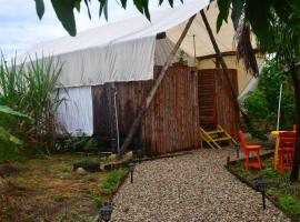 Eco-Glamping Panorama, luxe tent in Monterrey