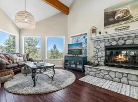 BB Lake View Lodge - Gorgeous Lakeviews, Hot Tub, Jetted Tub, and Firepit!