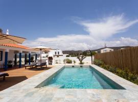 Casa da praia, hotel with pools in Carrapateira