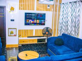 Homey 2-Bed-Apt 24HRS POWER & Unlimited Internet Access, hotel with parking in Lagos