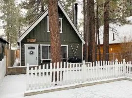 Shady Pine Cottage - This adorable cabin is the perfect getaway for your next stop in the mountains!