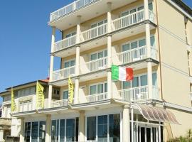 마리나 디 피에트라산타에 위치한 호텔 Savoy Hotel