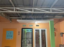 Bu Sur Homestay, casa o chalet en Bogor