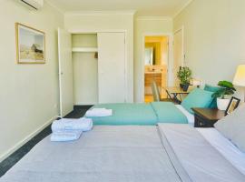 8 Beds l 4 Suites with Office l Austral3, ξενοδοχείο με πάρκινγκ σε Austral