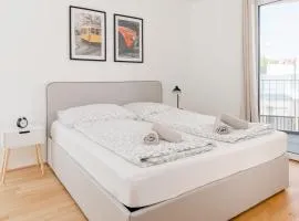 Whats-App Self-Check-IN - 1BR Apartment, near airport,15 min to Center