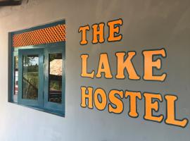 The Lake Hostel - with views over Habarana Lake, hostel din Habarana